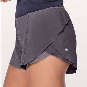 Lululemon Home stretch short 3”